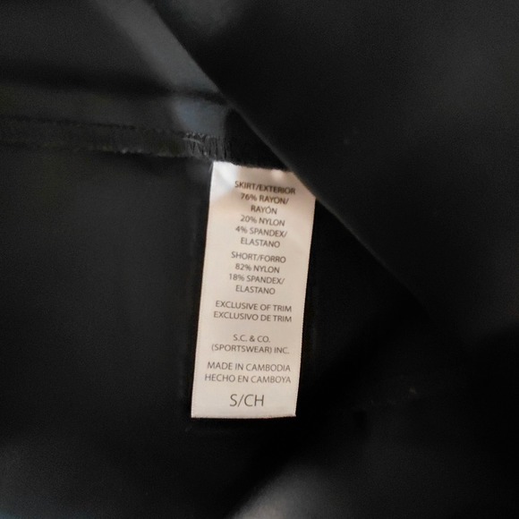 SC & Co Womens SMALL Skort Floral Active Skirt Pockets Stretch Black White - Picture 9 of 10